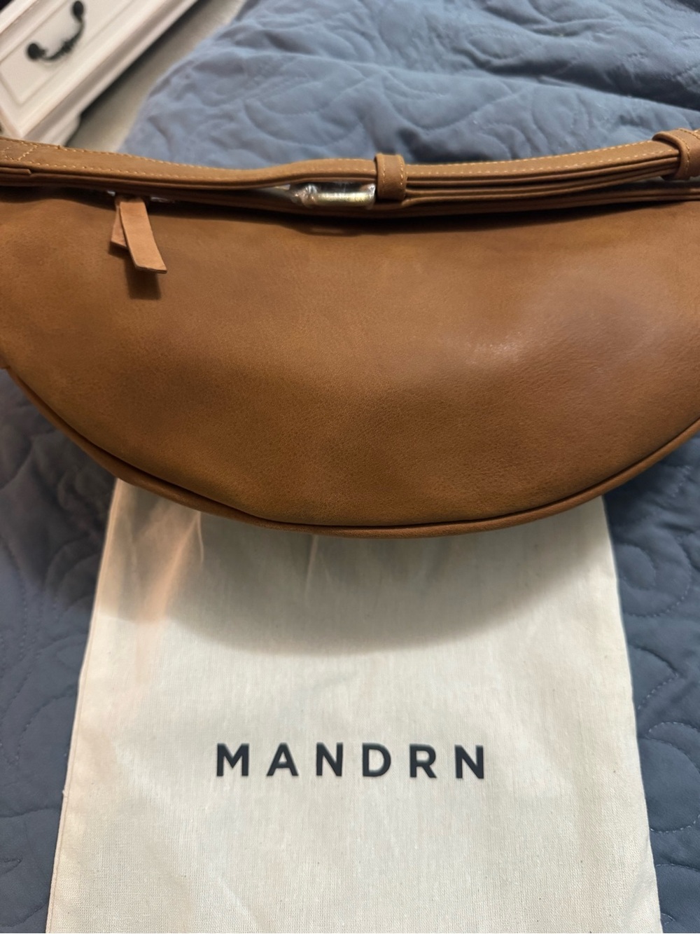 MANDRN Tan Leather Crossbody Belt Bag - Picture 3 of 3